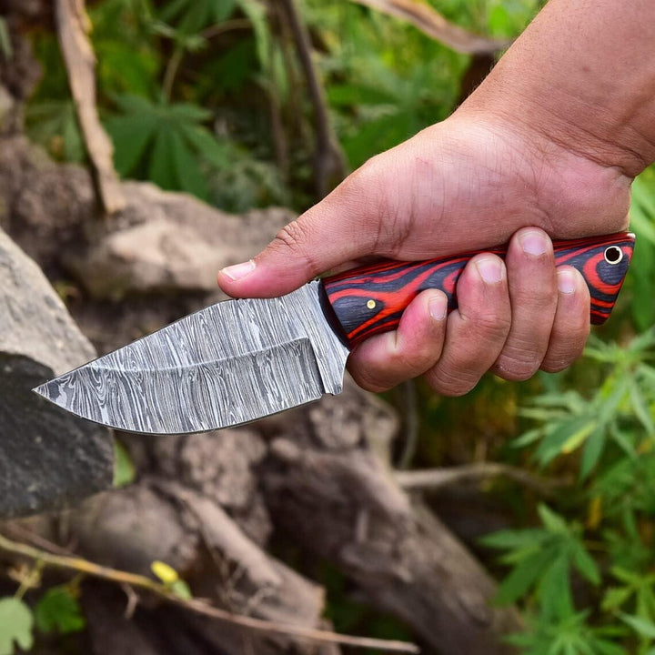 Luxury Damascus Steel Hunting Knife 8.5" - Handcrafted Fixed Blade Knife with Leather Sheath-EDC Pocket Knife-Ideal for Camping & Gifting